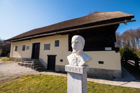 Na rojstni dan pisatelja Josipa Jurčiča virtualno odprli Jurčičevo leto 2